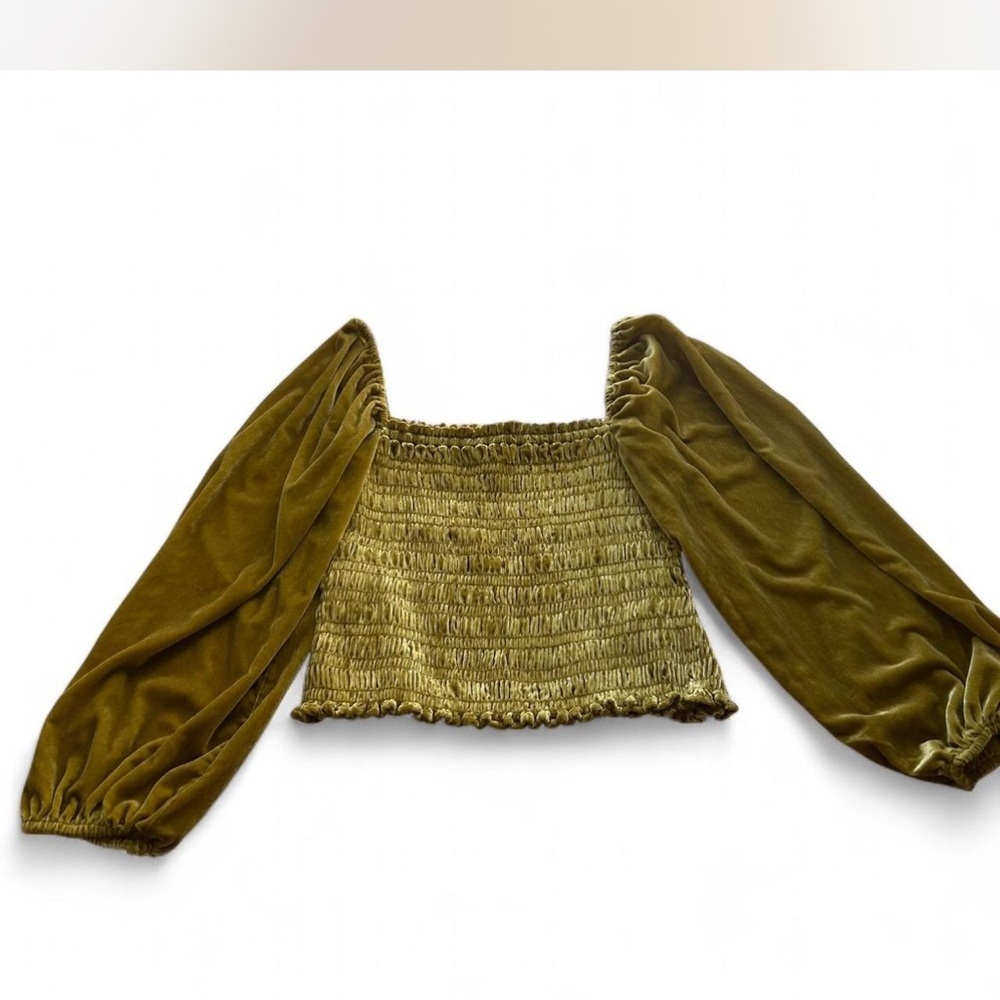 by |Anthropologiel Velvet Puff Sleeved Smocked Blouse Gold NWT Woman’s Large - Picture 2 of 9